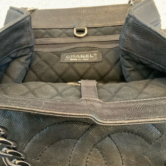 100% Authentic Chanel bag. - Picture 4 of 6